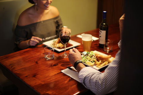 Caledonian Inn - Tourism Search 15