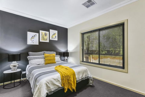 Accommodation On Lansell 2 - Tourism Search 12