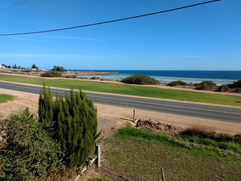 Seafront Shack - Tourism Search 0