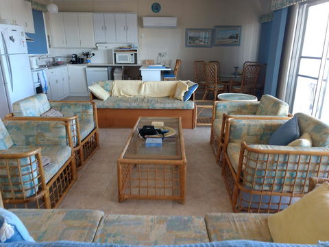 Seafront Shack - Tourism Search 7