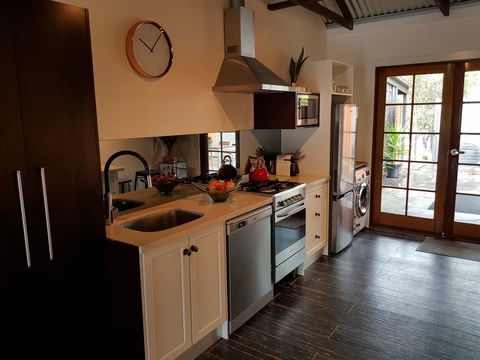 Irongate Studio B&B - Tourism Search 5