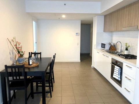 CENTRAL ESCAPE 2 BEDROOM @ ADELAIDE CBD - Tourism Search 6