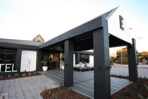 Ellen Hotel - Tourism Search 23