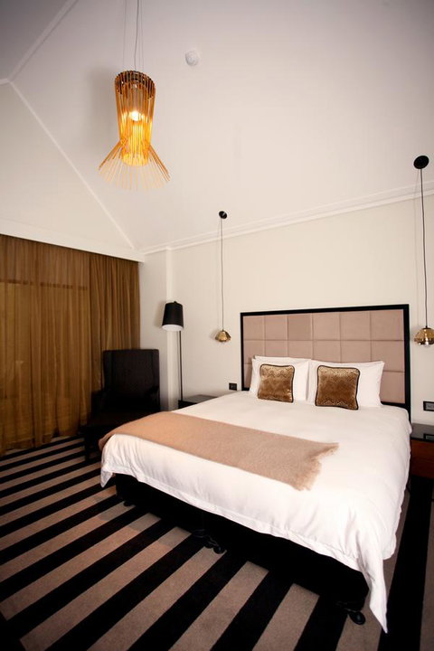 Ellen Hotel - Tourism Search 15