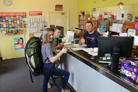Backpack Oz - Tourism Search 2
