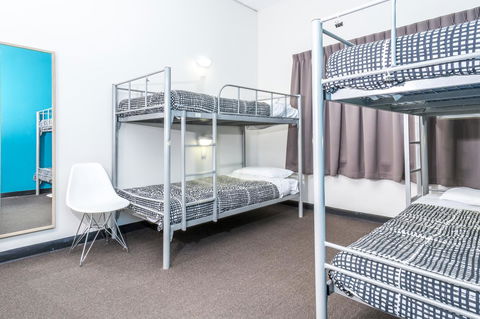 YHA Adelaide Central - Tourism Search 33