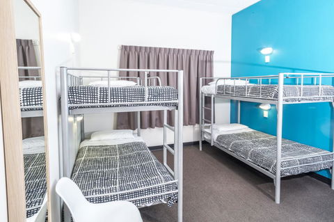 YHA Adelaide Central - Tourism Search 34