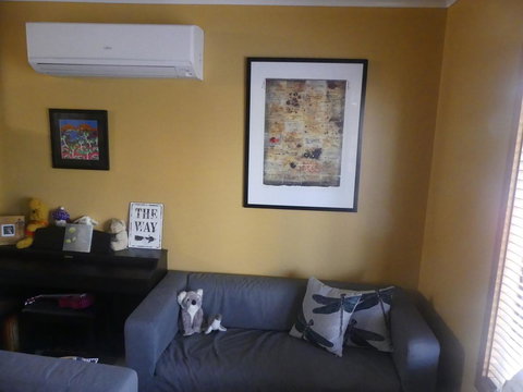 KI Dragonfly Guesthouse - Tourism Search 42