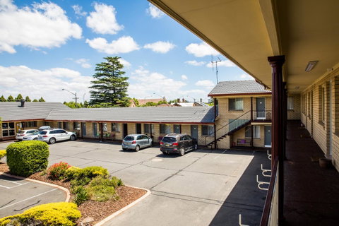 Lilac City Motor Inn & Steakhouse - Tourism Search 23