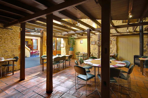Victoria Hotel Strathalbyn - Tourism Search 12