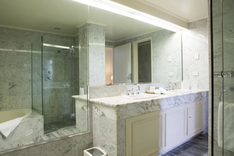 Hotel Richmond On Rundle Mall - Tourism Search 24