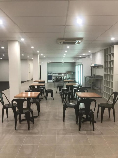 Perth City Backpackers Hostel - Note - Valid Passport Required To Check In - Tourism Search 7