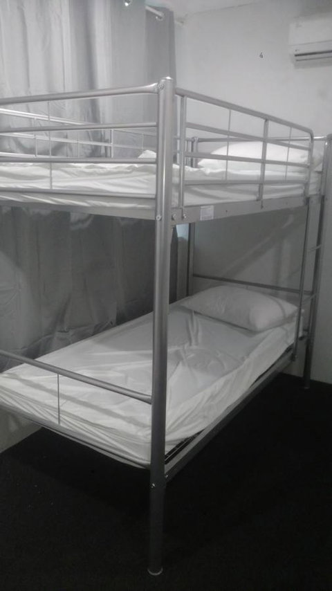 Perth City Backpackers Hostel - Note - Valid Passport Required To Check In - Tourism Search 22