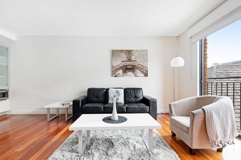 Parklane Apartments - Tourism Search 0