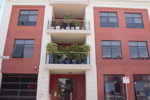 Parklane Apartments - Tourism Search 25