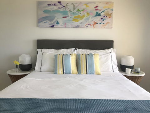 Cottesloe Beachfront Ocean View Apartment - Tourism Search 3
