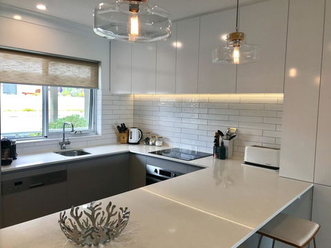 Cottesloe Beachfront Ocean View Apartment - Tourism Search 12