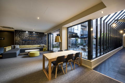 Mantra On Hay Perth - Tourism Search 9