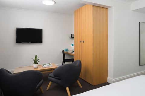 Pensione Hotel Perth - Tourism Search 1