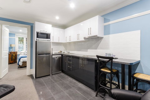 Blue Door Apartments - Tourism Search 3