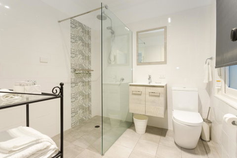 Blue Door Apartments - Tourism Search 1