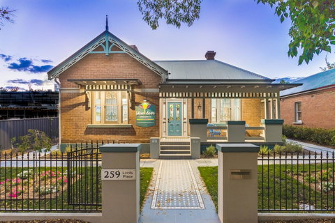 Blue Door Apartments - Tourism Search 0