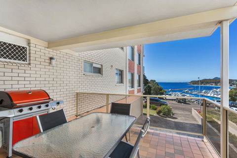 Laman Lodge, Unit 2, 15 Laman Street - Tourism Search 12