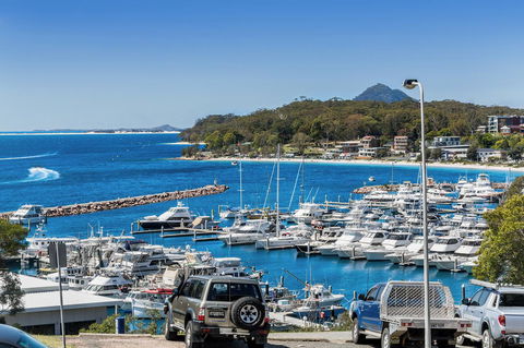 Laman Lodge, Unit 2, 15 Laman Street - Tourism Search 15