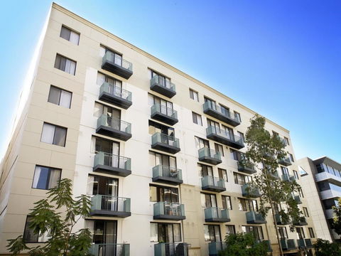 Mont Clare Boutique Apartments - Tourism Search 6