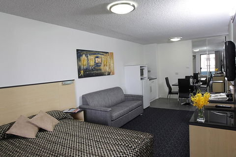 Comfort Inn & Suites Goodearth Perth - Tourism Search 23