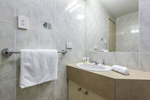 Comfort Inn & Suites Goodearth Perth - Tourism Search 17