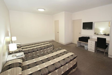 Comfort Inn & Suites Goodearth Perth - Tourism Search 25