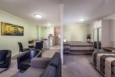 Comfort Inn & Suites Goodearth Perth - Tourism Search 14