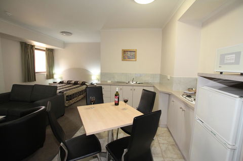 Comfort Inn & Suites Goodearth Perth - Tourism Search 24
