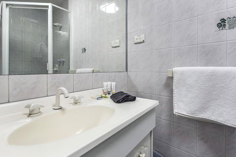 Comfort Inn & Suites Goodearth Perth - Tourism Search 5