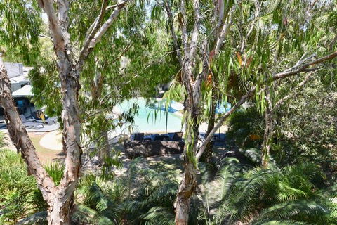 East On Byron - Tourism Search 26