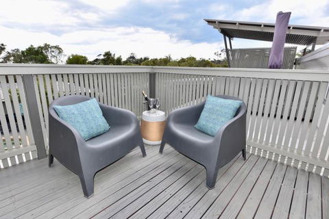 East On Byron - Tourism Search 3