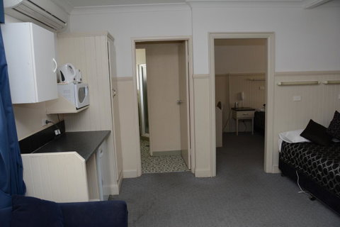 Ben Chifley Motor Inn - Tourism Search 21