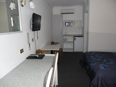 Ben Chifley Motor Inn - Tourism Search 31