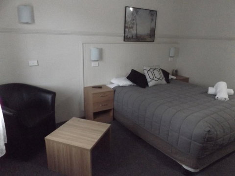 Ben Chifley Motor Inn - Tourism Search 3