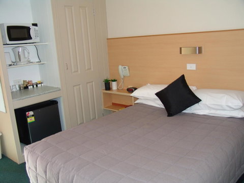 Ben Chifley Motor Inn - Tourism Search 27