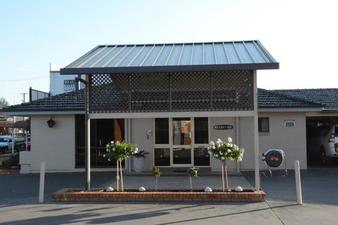 Ben Chifley Motor Inn - Tourism Search 26