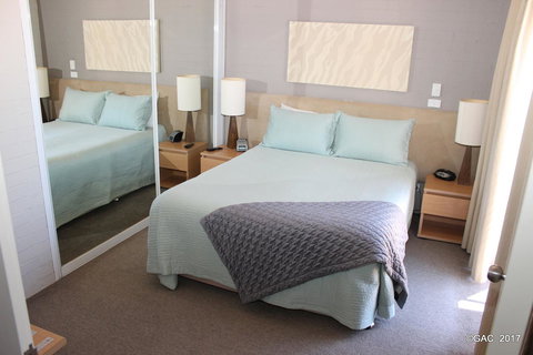 Mollymook Cove Apartments - Tourism Search 33