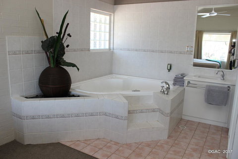 Mollymook Cove Apartments - Tourism Search 8