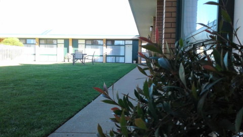 Junee Motor Inn - Tourism Search 9