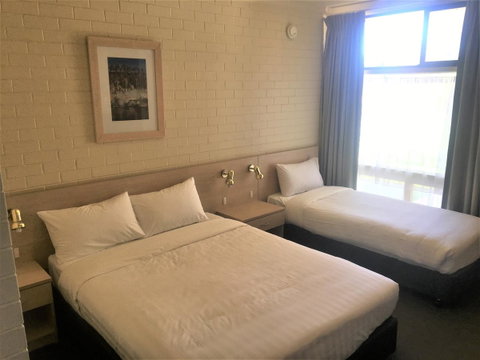 Junee Motor Inn - Tourism Search 15