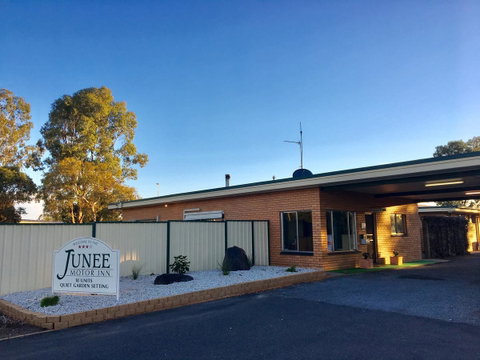 Junee Motor Inn - Tourism Search 12