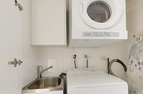 Wyndel Apartments Neutral Bay - Military - Tourism Search 11