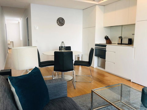 Wyndel Apartments Neutral Bay - Military - Tourism Search 4