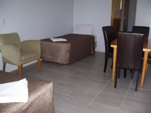 Glenwood Tourist Park & Motel - Tourism Search 12